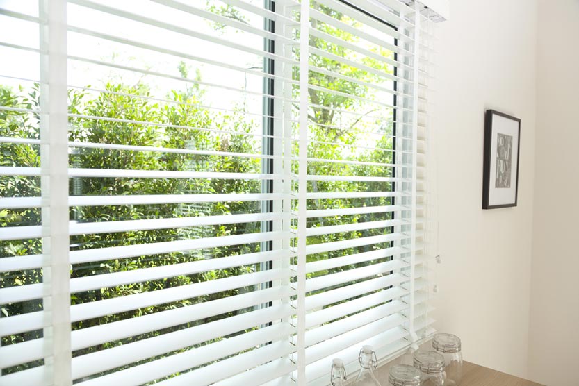 You are currently viewing How Do I Choose The Right Blinds For My Home?