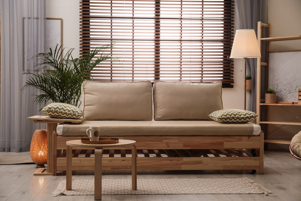 Read more about the article What Kind Of Blinds Are Best For Living Rooms?